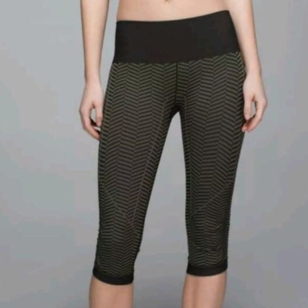 Lululemon in the Flow Crop